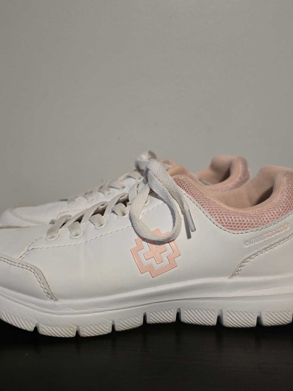 K-Swiss White Sneakers with Pale Pink Accents